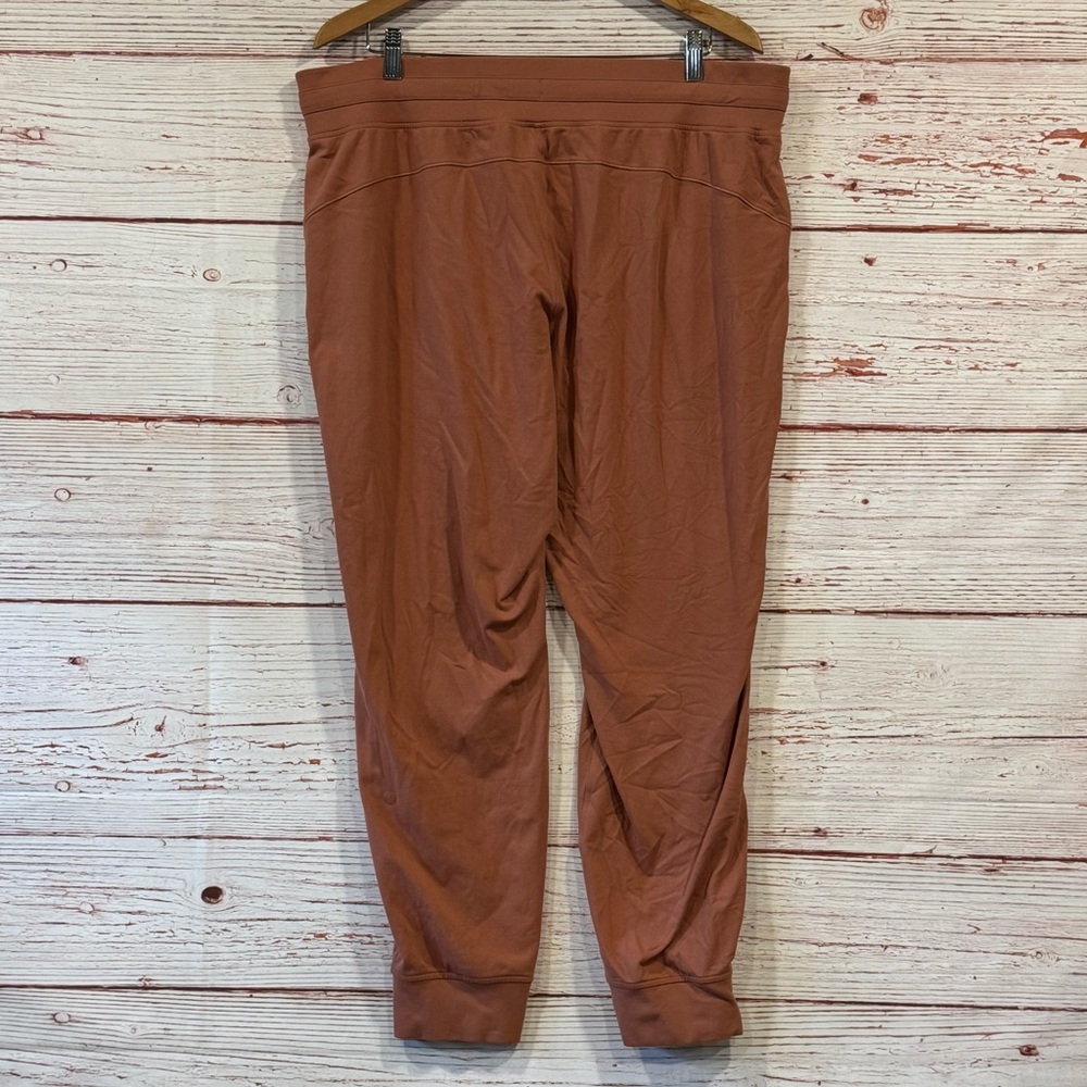 Lululemon Ready to Rulu Jogger 29" in Desert Sun Sz 18 - Picture 10 of 15